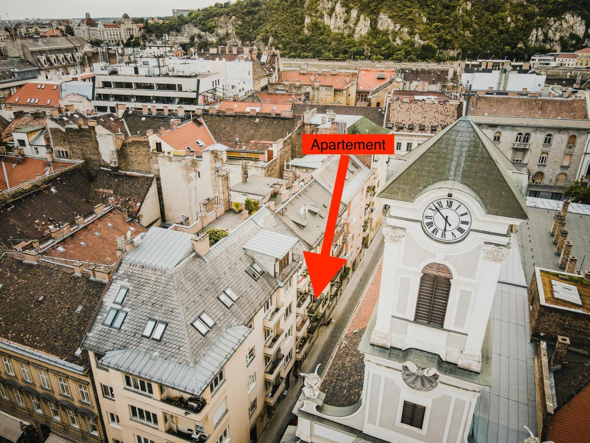 New 1bdr Modern Bauhaus Flat Budapest